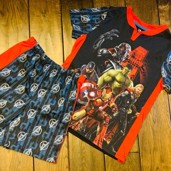 Disney Store 2-pc Marvel Short Pajama Set